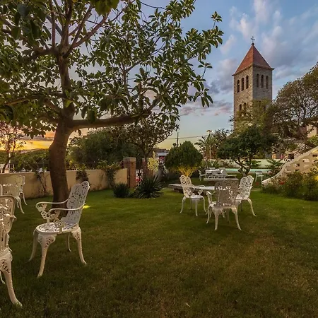 Hotel Raphael 3*