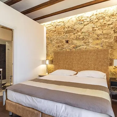 Hotel Raphael