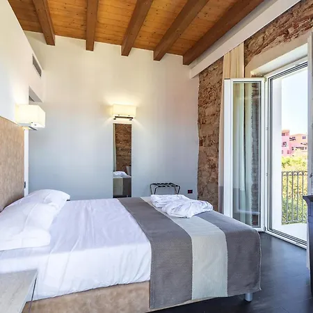 Raphael Hotel